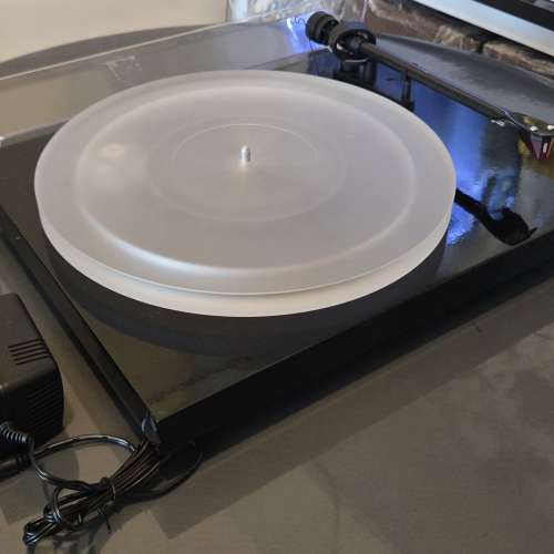95%新 寶碟 Pro-Ject Debut Carbon Esprit 黑膠唱盤 + 9CC碳纖維臂管唱臂