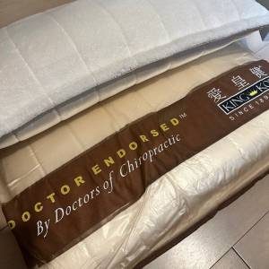 全新 愛皇健KING KOIL 備長碳高承托四季枕雙面枕頭 雙面(一面絨毛+一面滑面質地) 脊...