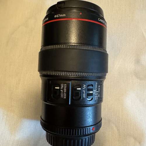 Canon EF 100mm f/2.8L Macro IS USM