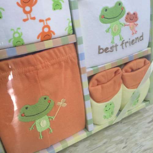 Baby Gift Box Set for Newborns ORANGE NEW 全新嬰兒套裝