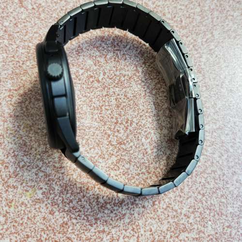 99新，未戴過的Armani 第五代智能表