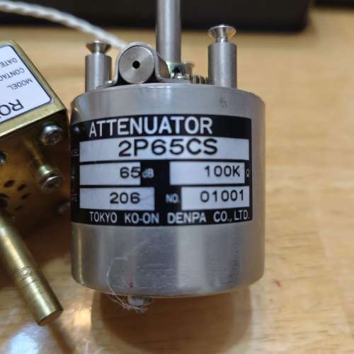 東京光音電位器和一個選擇掣