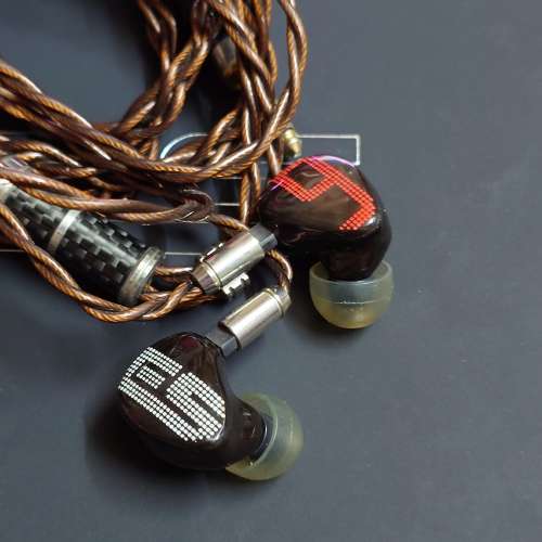 iBasso DX240 + EarSonics S-EM9 + Toxic Cables BW22 V2