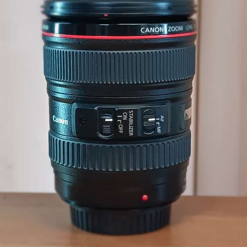 少有Full set極新淨 Canon EF 24mm-105mm f/4L, 鏡片清澈,保証沒有發霉或起霞。