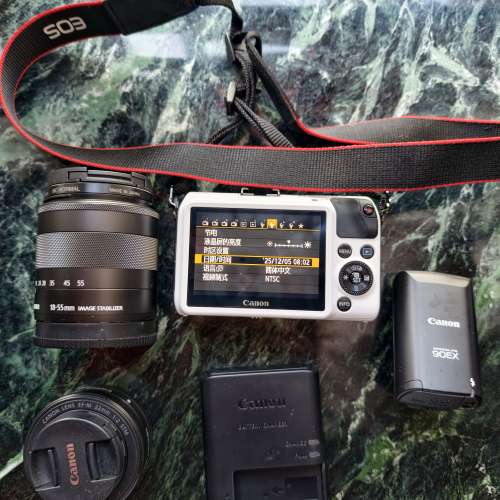 Canon EOS M套裝連閃光燈白色機身