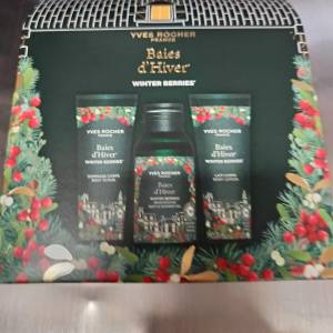 [聖誕限定] 莓果奇緣沐浴柔膚禮盒