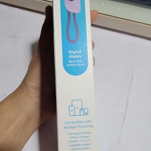 Momax 10000mah power bank  22.5W