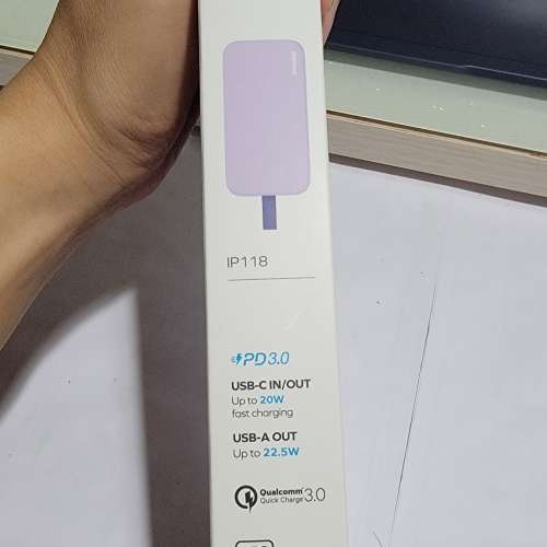 Momax 10000mah power bank  22.5W