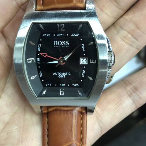 Hugo Boss限量版酒桶型男裝手錶