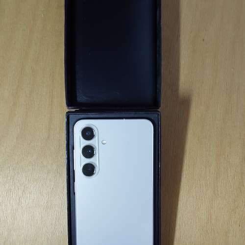 SAMSUNG S24 8+512 銀色 香港行貨 全新一樣