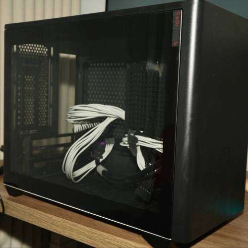 (ITX)NR200P機箱+SF750火牛