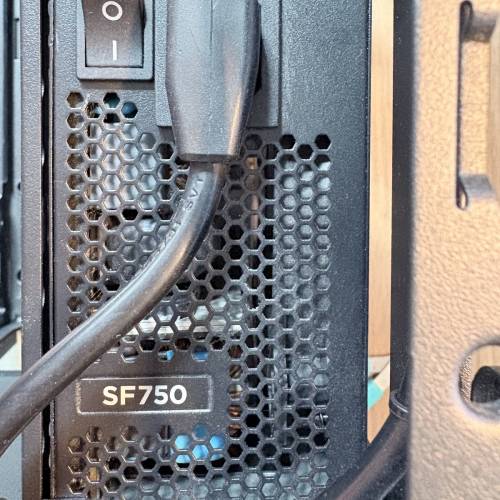 (ITX)NR200P機箱+SF750火牛