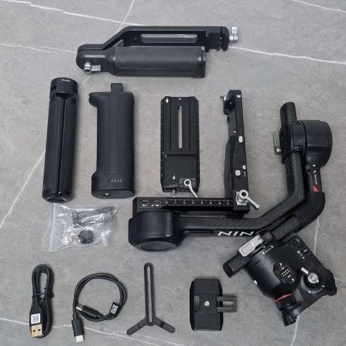 DJI RS 4 Pro 穩定器