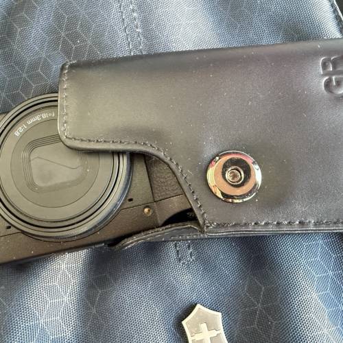 ricoh gr 4 iv連原裝套 charger 電 閃燈 行貨十月買