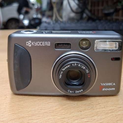 Kyocera T Zoom ( Yashica T Zoom) 菲林相機