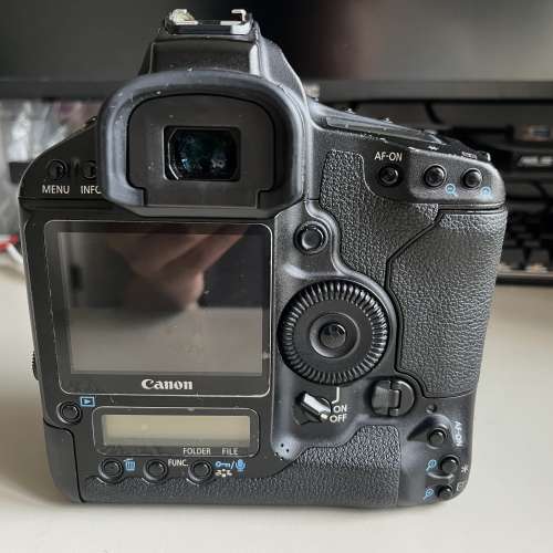 Canon EOS-1Ds Mark III