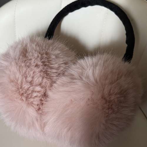 粉紅色狐狸帽耳罩