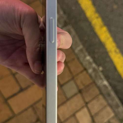 iPhone 16e 128gb 港行 100電