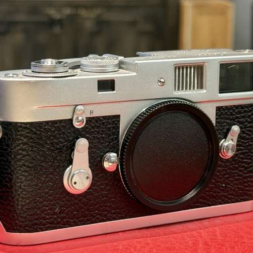 Leica M2 rangefinder film camera