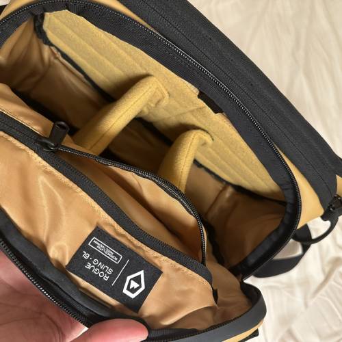 Wandrd Rogue Sling 6L 黃色