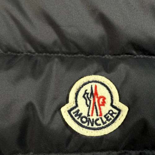 全新MONCLER羽絨背心