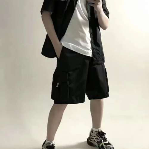 全新PRADA寬鬆短褲