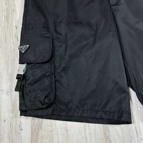 全新PRADA寬鬆短褲