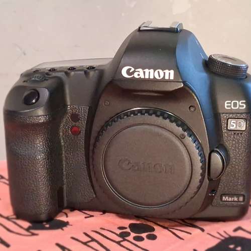 Canon EOS 5D Mark II 單反相機, 保証相機操作正常. 跟原廠充電器，1×原廠電池及1...