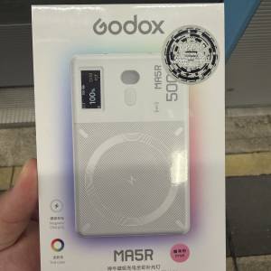 Godox 神牛 MA5R 磁吸式全彩 RGB LED 補光燈充電寶 (粉紅色)
