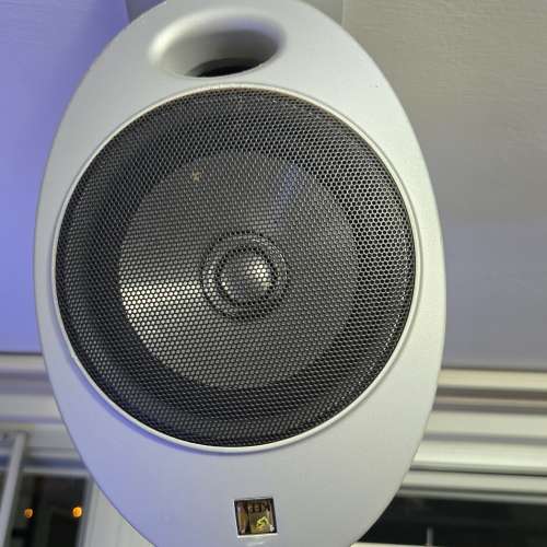 KEF HT2001