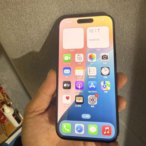 99%new  港行iPhone15 pro 512gb  battery health 89%