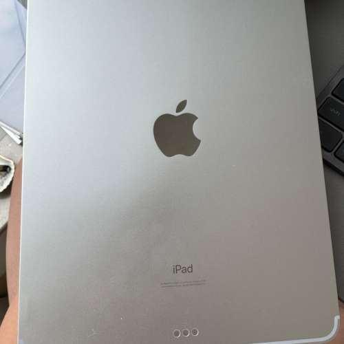 95% new Apple iPad Pro 銀色 128GB 11 inch (2nd generation) Wifi + Celluar