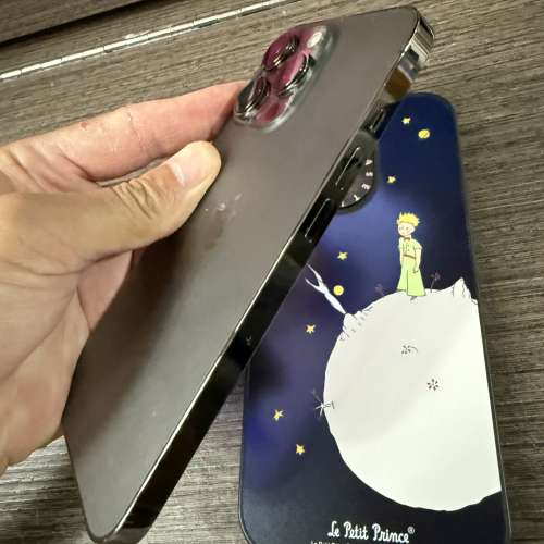 iPhone 13pro 256gb,港行雙卡極新，已換新電，電池健康度100，滿血復活，所有功能正...