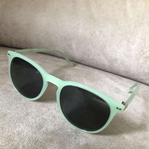 🕶️ Sunglasses GREEN NEW 全新 太陽眼鏡 墨鏡 粉綠 🕶️