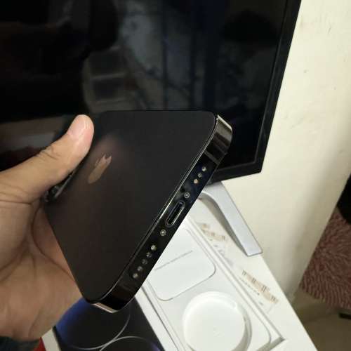 iPhone 14pro 128gb,港行雙卡極新，電池健康度86，所有功能正常！