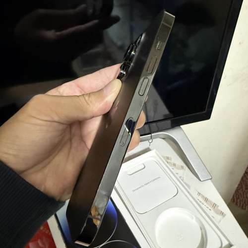 iPhone 14pro 128gb,港行雙卡極新，電池健康度86，所有功能正常！