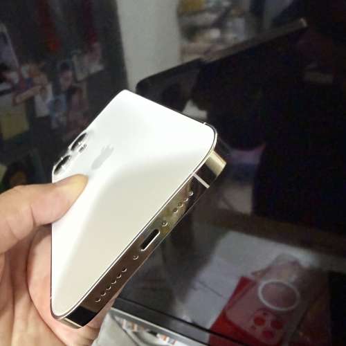 iPhone 13pro max 256gb,港行雙卡，電池健康度82，所有功能正常！