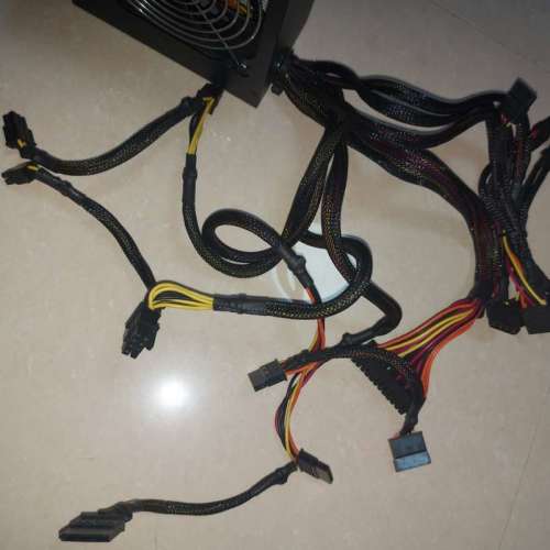 Maxxon V580 580Watts 火牛