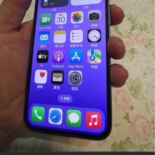 iPhone 13 256G, 99% 新，電 89% 齊包裝配件，香港行貨