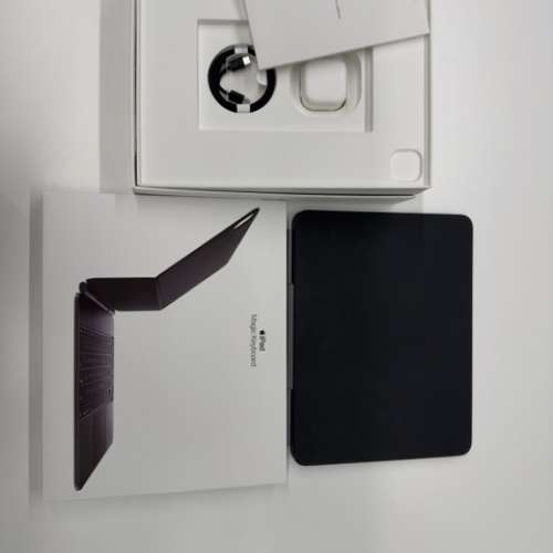 (99.9% New) Smart Keyboard + iPad Pro 13' M4 256GB WiFi + Cellular 256GB Black