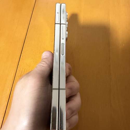 Samsung galaxy fold 5 12+256美版單卡+esim白色