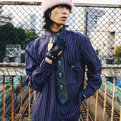 Xrage JoJo 殺手皇后 條紋襯衫