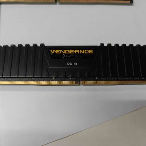 Corsair VENGEANCE 32GB (2x16GB) DDR4  DRAM  3600MT/s CL18 Memory Kit