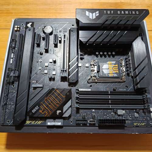 (新淨盒裝) ASUS TUF GAMING Z690-PLUS 底板連背板