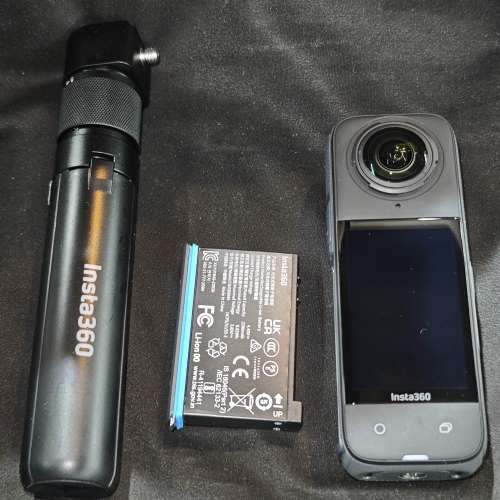Insta360 X4 冇盒冇單冇證 冇保護袋 跟1電一條USB線充 連自拍棍腳架 送記憶卡 鏡片...