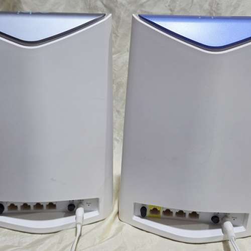 NETGEAR MESH WIFI ROUTER AND SATELLITE SRR60 和SRS60
