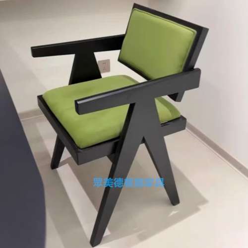 實木交叉椅，靠背座椅，西餐廳椅子定定制，咖啡廳餐椅生產大陸廠家