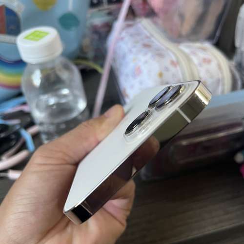 iPhone 13pro max 256gb,港行雙卡，白色，所有原裝，所有功能正常！