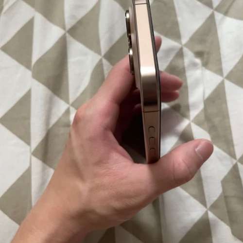 iPhone 16pro max 512gb,港行雙卡，完美冇花，冇修冇拆，所有原裝，所有功能正常！...