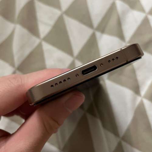 iPhone 16pro max 512gb,港行雙卡，完美冇花，冇修冇拆，所有原裝，所有功能正常！...